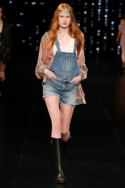 Look 42